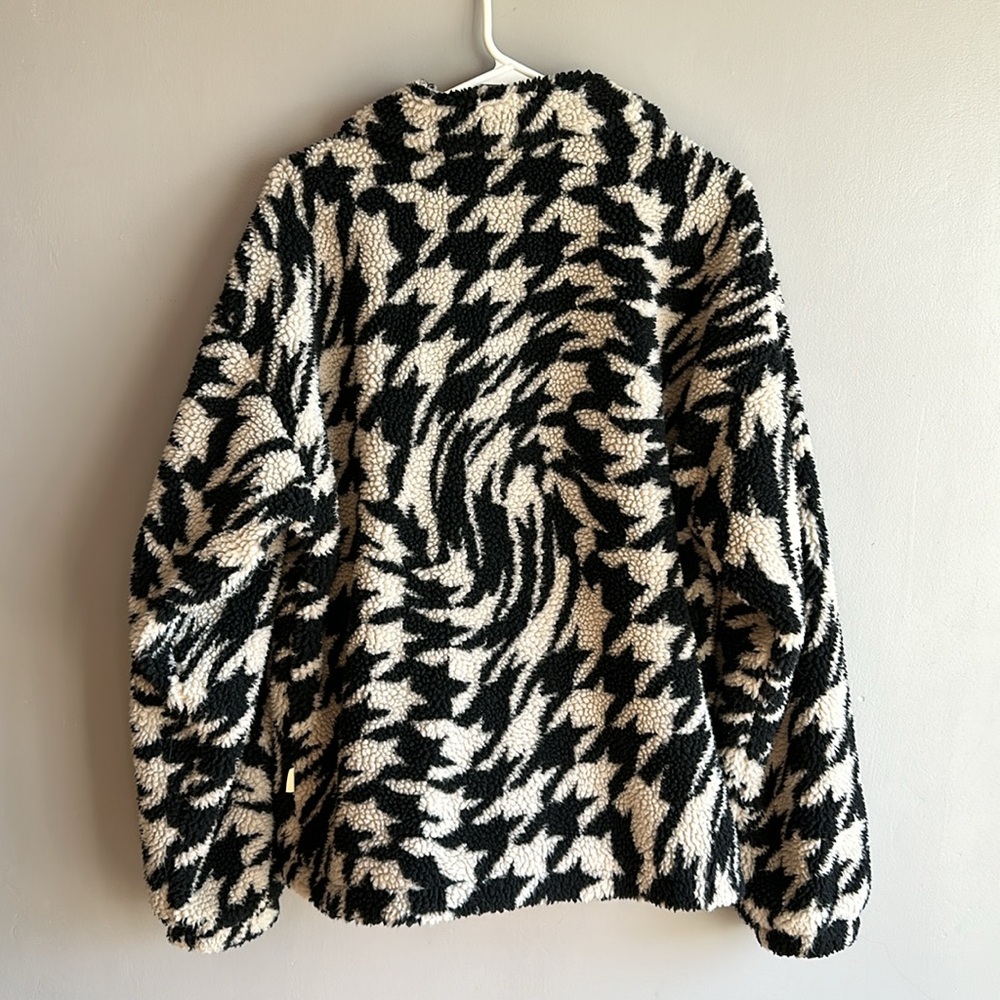 Urban Outfitters Black & White Sherpa Zip Jacket - Picture 5 of 7